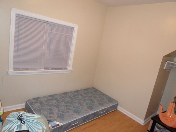 3rd image of 13618 59th Avenue # Fl 2