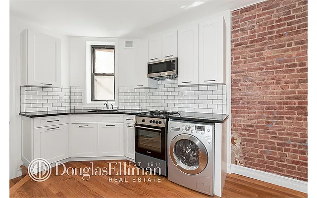 Rented by Douglas Elliman | media 16