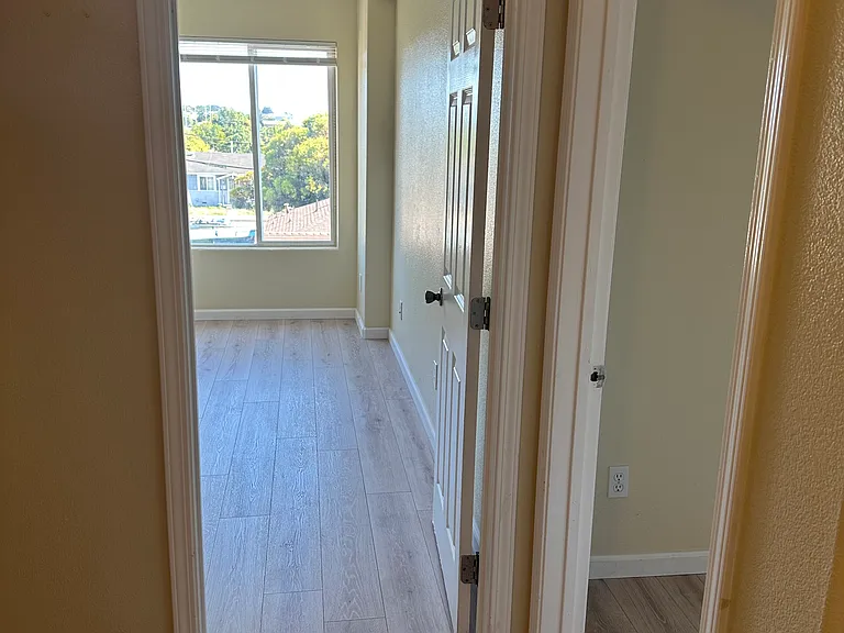 535 Marina Bay Pkwy #C — Photo 7