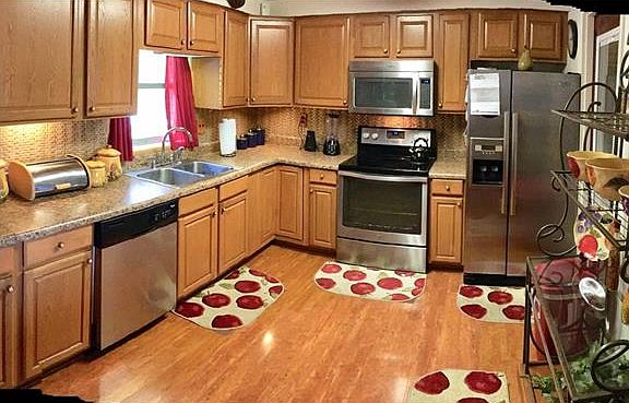 3rd image of 614 N Brunnell Pkwy