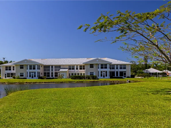 625 W Lake Jasmine Cir APT 208, Vero Beach, FL 32962