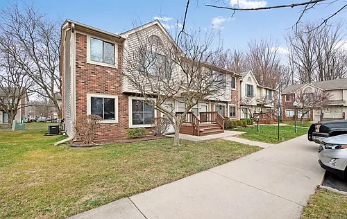 27747 Harrison Woods Ln #102 Photo 1
