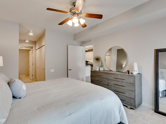 5th image of 544 N Milwaukee Ave APT 204