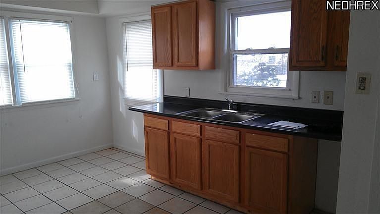 2nd image of 3912 E 153rd St