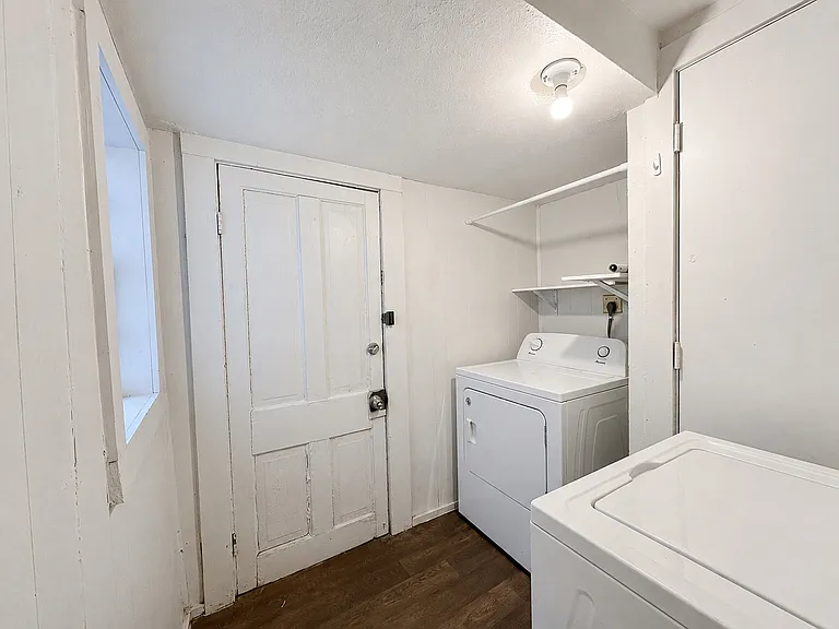 813 W Sycamore St — Photo 8