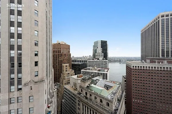 Rented by Sotheby's International Realty | media 29