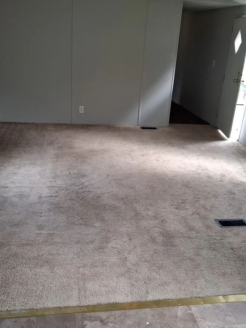 3 bed, $1,000 — Photo 4