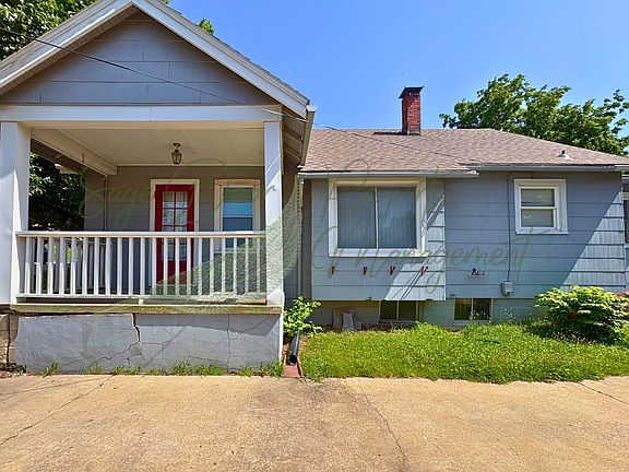 3rd image of 305 N Crysler Ave
