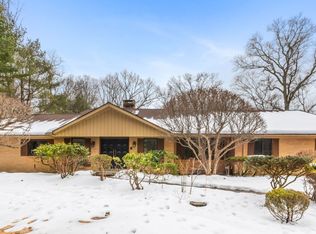 37 Quarry Rd, Stamford, CT 06903