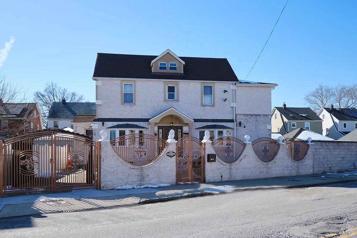 113 -22 COLFAX St  