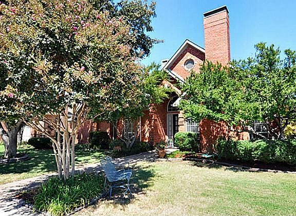 3rd image of 4521 Waterford Dr