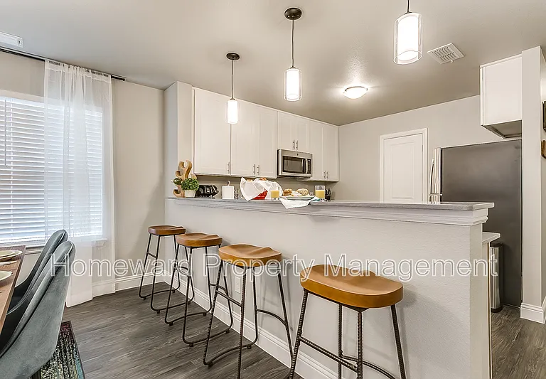 4009 Sheraton Rd — Photo 15