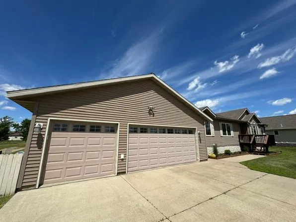 708 Irving Ave SW, Wadena, MN 56482