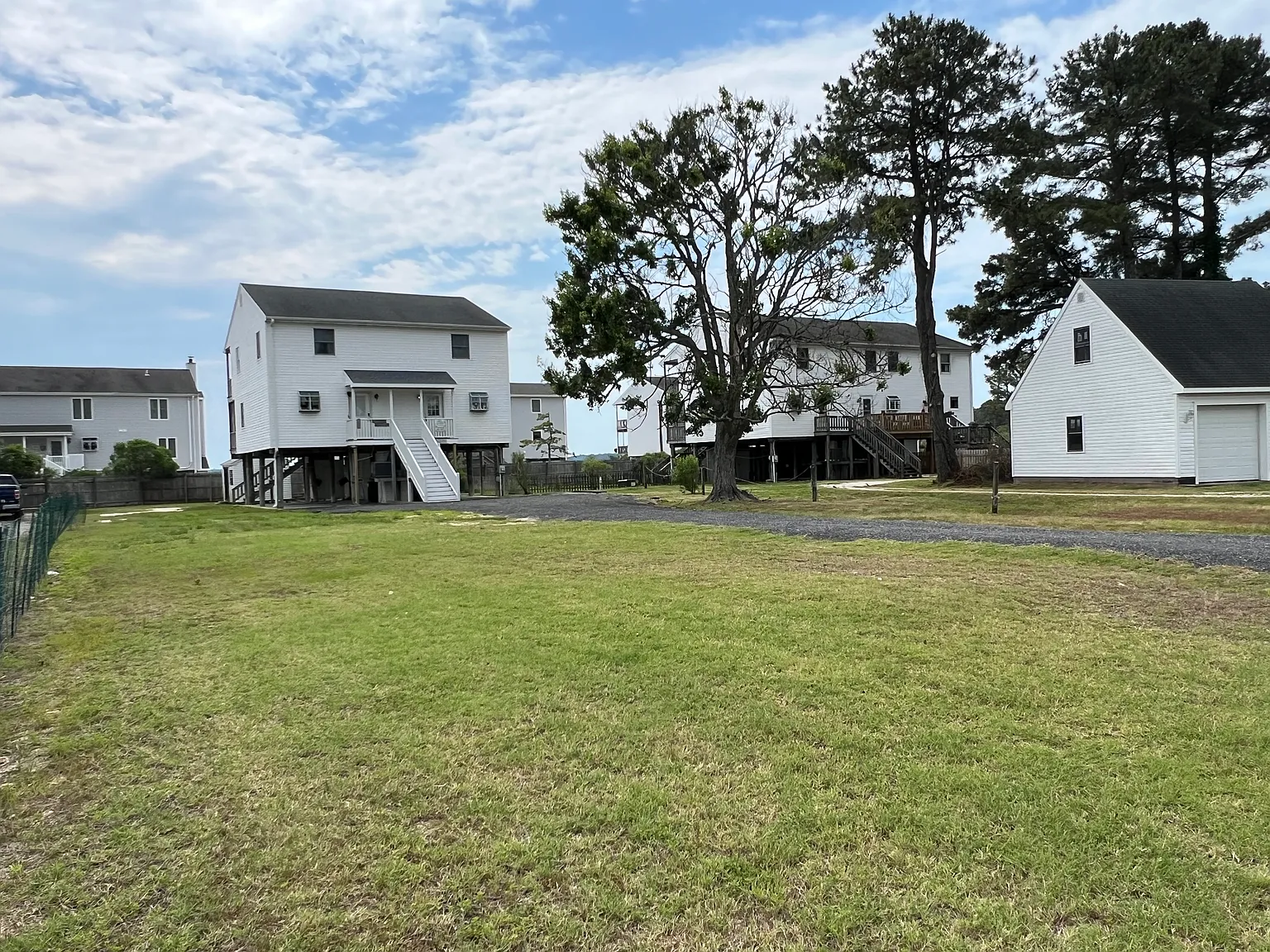 2 bed, 1.5 bath, 1000 sqft, $1,700 — Photo 3