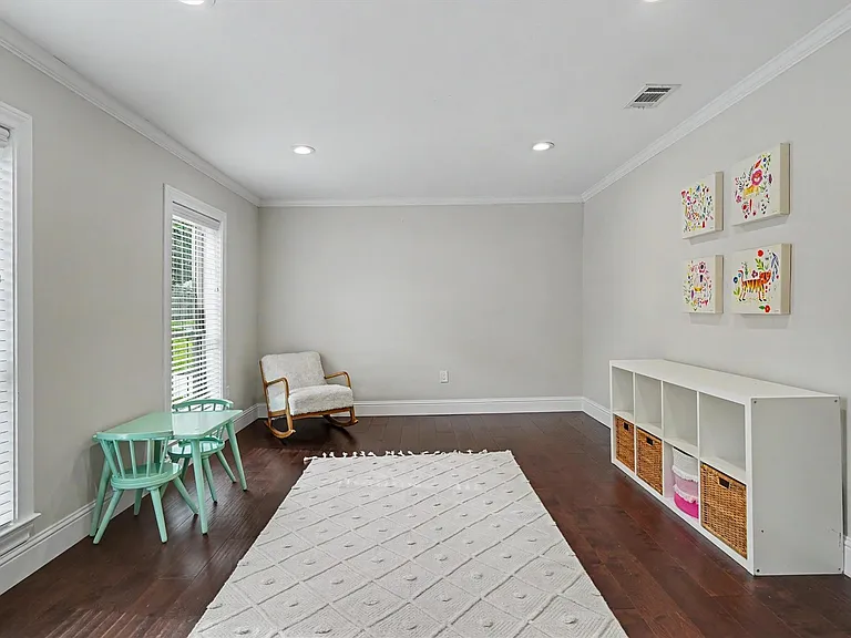 751 Bison Dr — Photo 7