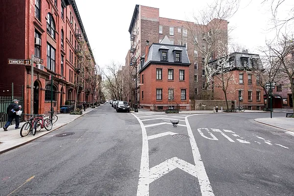 Rented by Nest Seekers International | media 17