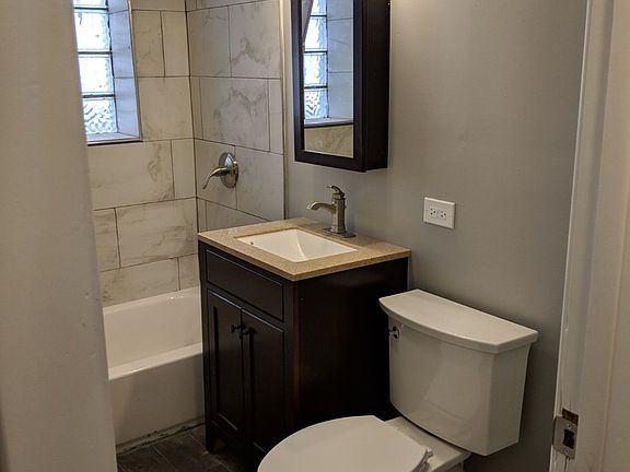 4th image of 1909 Oak Park Ave #G