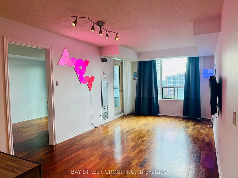 238 Doris Ave #2002 — Photo 5