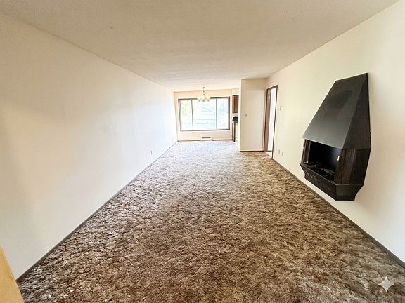 4th image of 2620-2640 SE Morrison St #2638