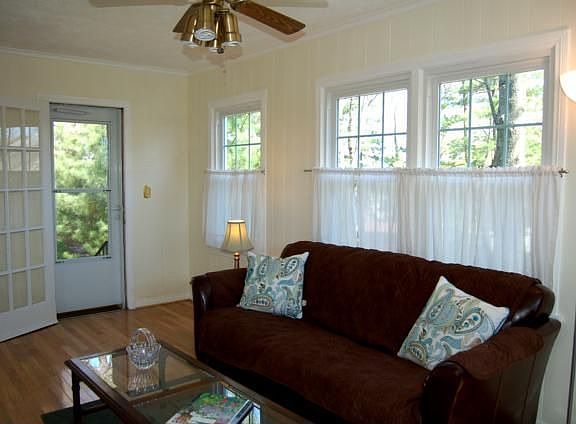 5th image of 109 Mercer Ave