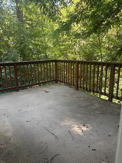 Front deck