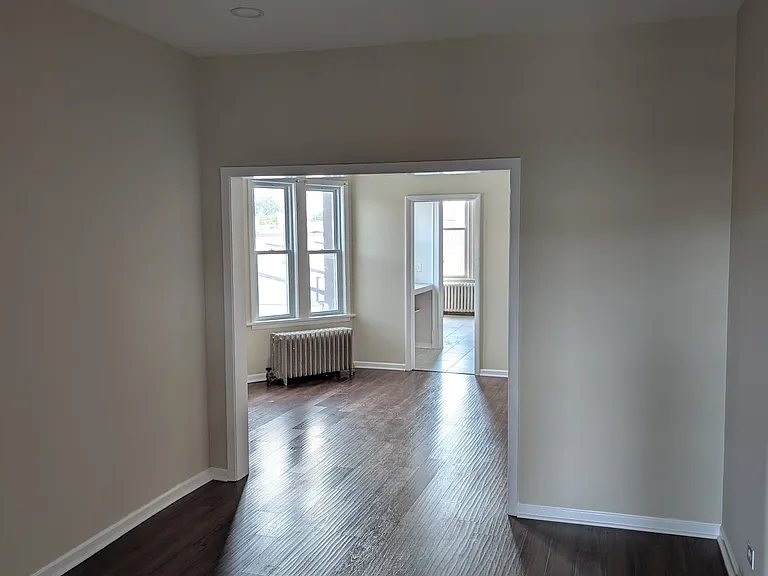 106 Main St #B — Photo 3