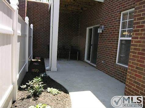 1st image of 704 Bracken Trl