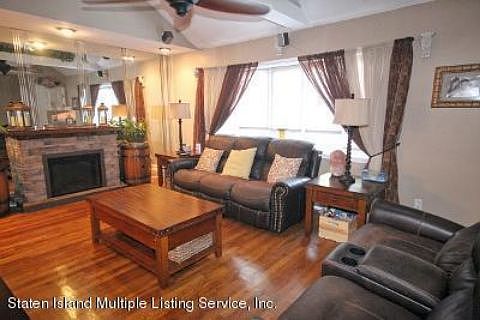3rd image of 39 Fenway Cir