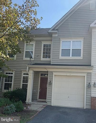 1st image of 306 Quinton Oaks Cir