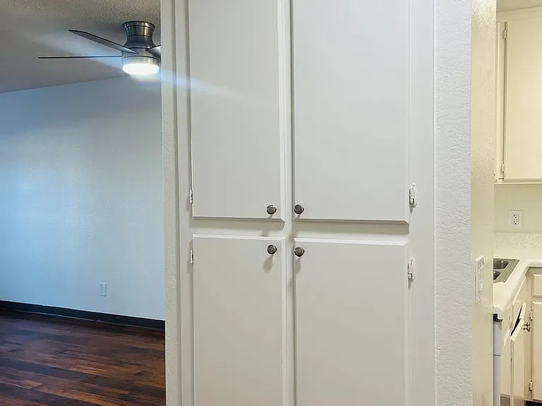 One park Apartments — Photo 13