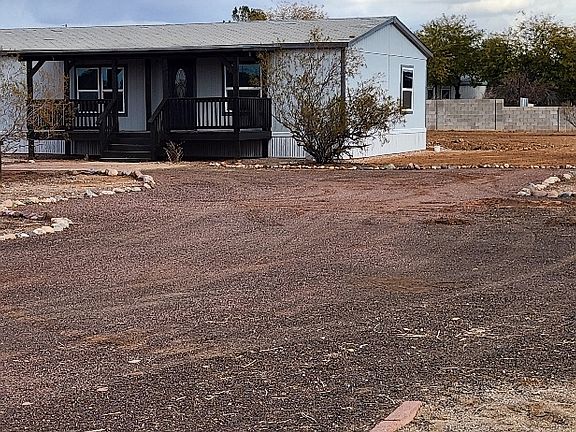 Circle gravel drive