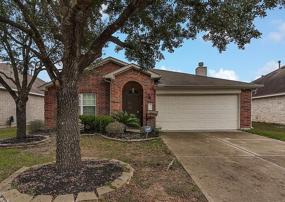 1st image of 14706 Timber Cliff Ln