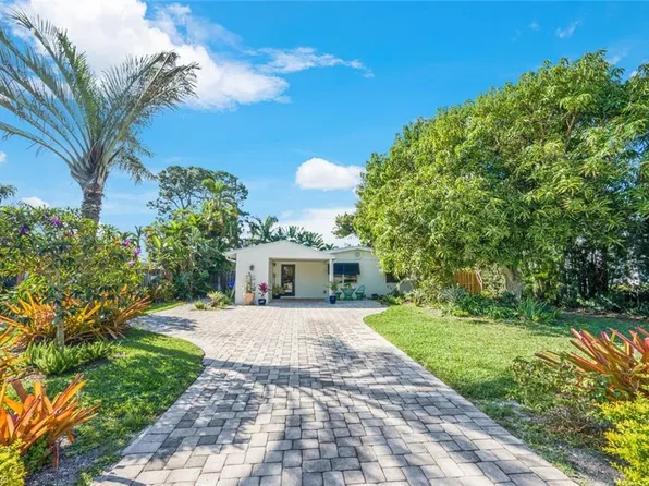 1034 6th LN N, NAPLES, FL 34102