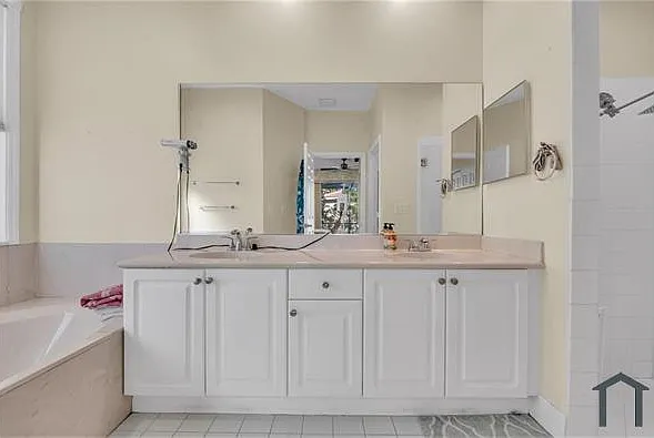 5873 NW 120th Ter
