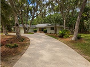 2 Abbott Ln, Savannah, GA 31411