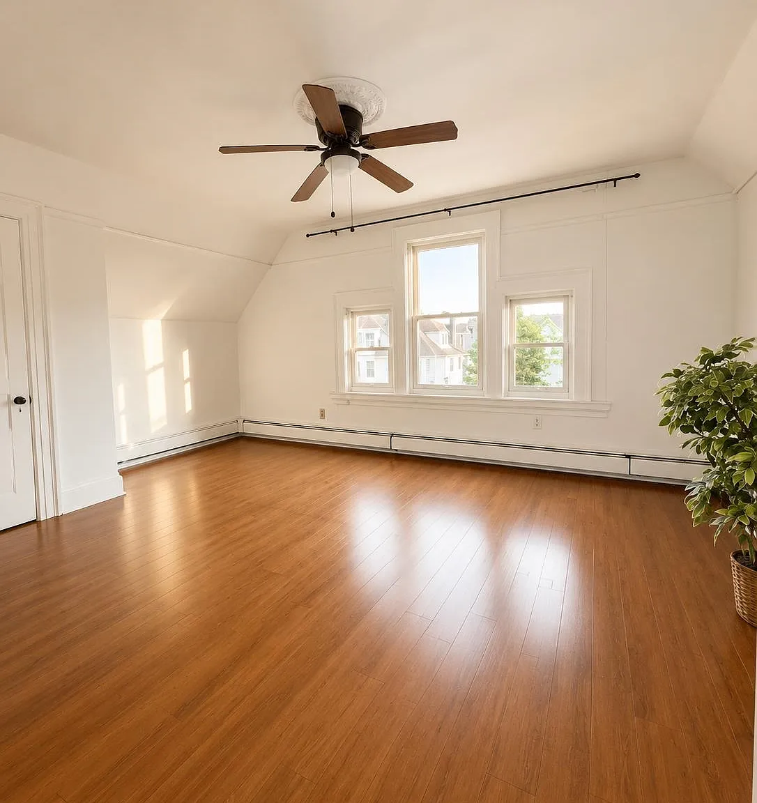 1 bed, 1.0 bath, 870 sqft, $1,750 — Photo 1