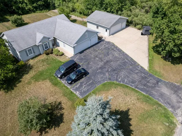 N1063 Old 26 ROAD, Fort Atkinson, WI 53538