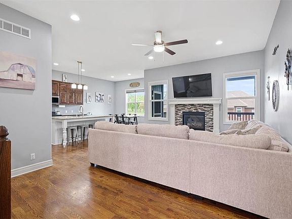 4th image of 16746 Ruby Way