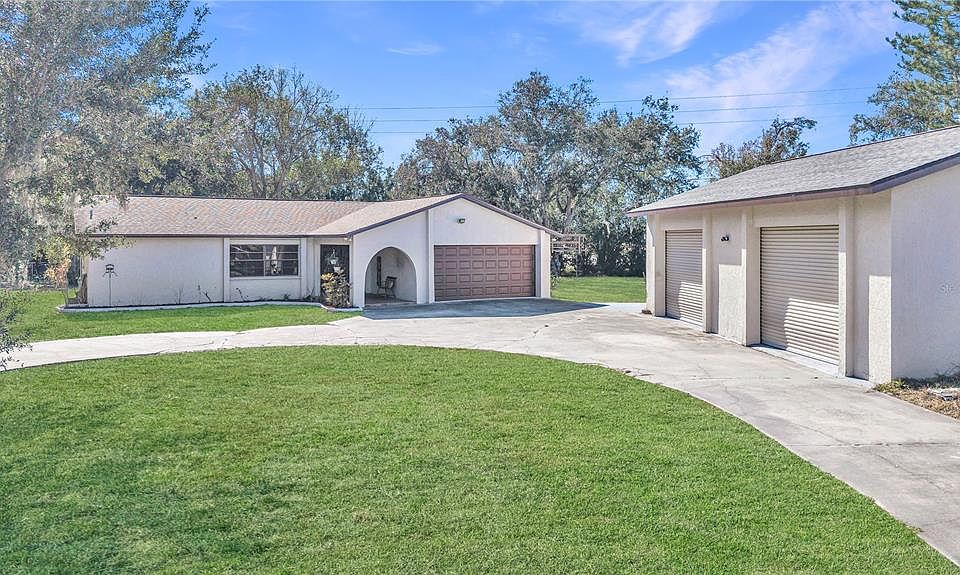 1st image of 3576 SE Montgomery Cir