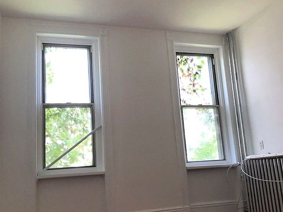 3rd image of 821 Quincy St #3A