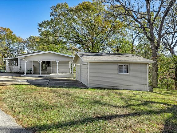3rd image of 8086 Chestnut Dr