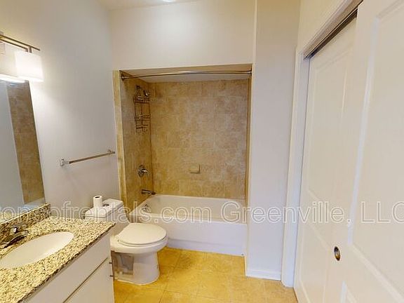 5th image of 100 E Washington St APT 21