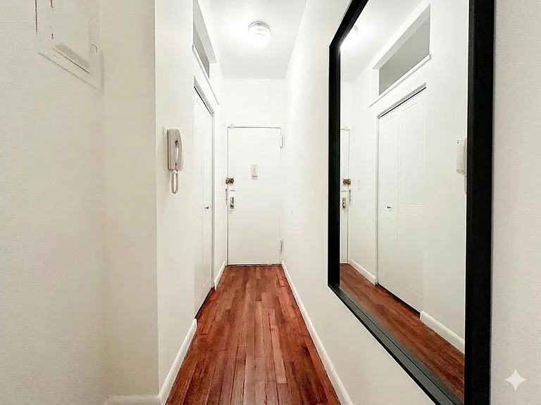 146 E 39th St #1D — Photo 6