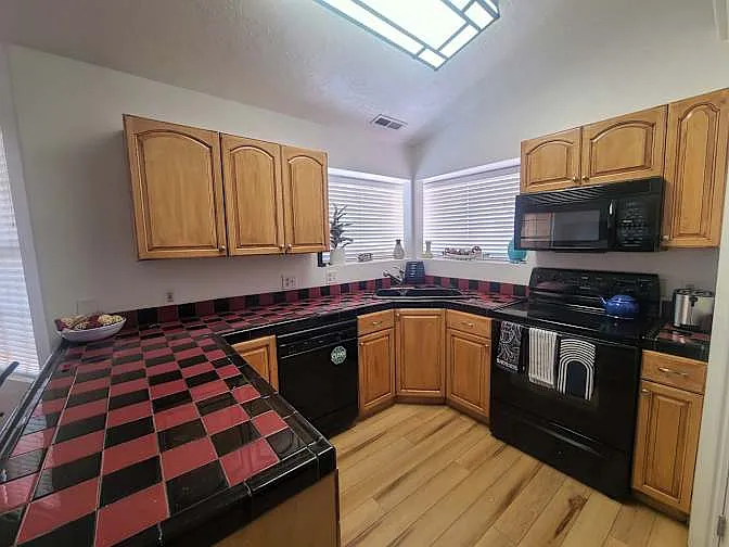 991 N 2100 W — Photo 6