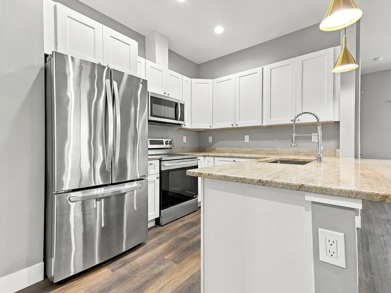 3 bed, 1212 sqft, $1,500 — Photo 4