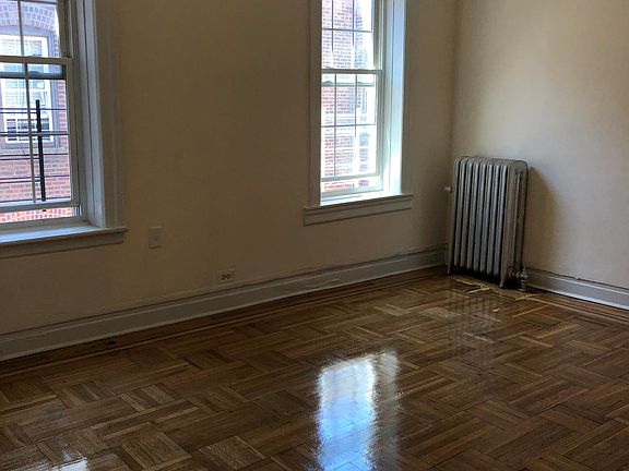 5th image of 2302 University Ave #52