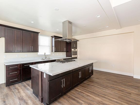 3rd image of 13804 Cordary Ave