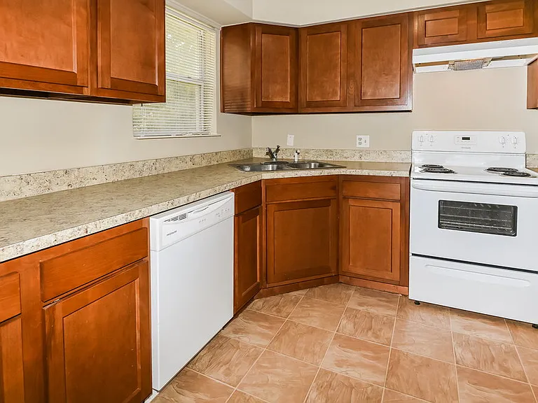 2615 Ligustrum Rd — Photo 12