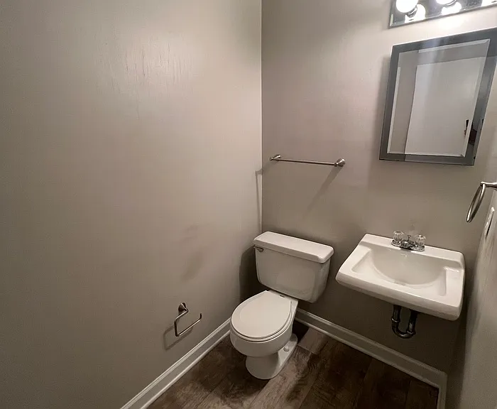 1028 Cleveland St — Photo 11