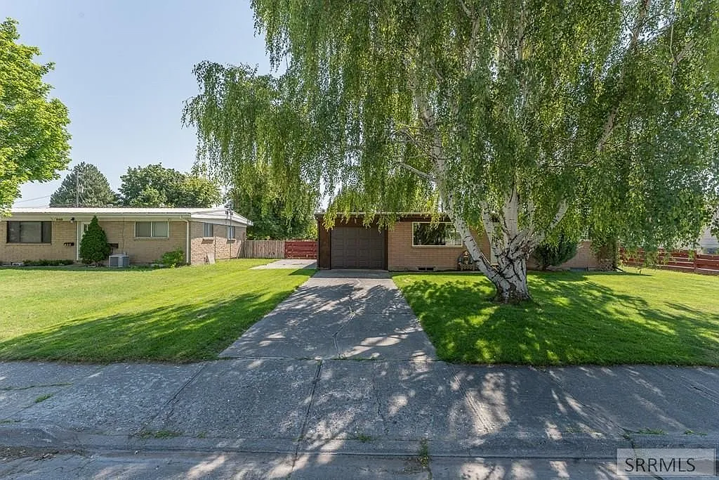 Building Photo - 328 Melrose Dr